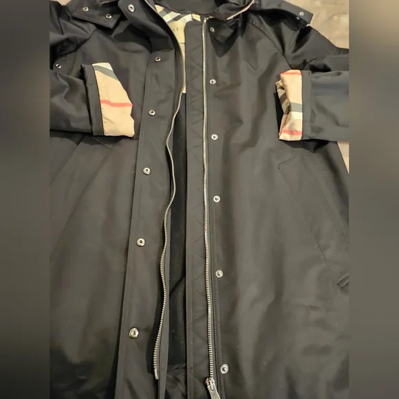 BURBERRY Black Removable Hood Trench Coat with Plaid Double Lining - Picture 2 of 9